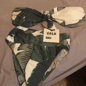 Brand new- only tried on